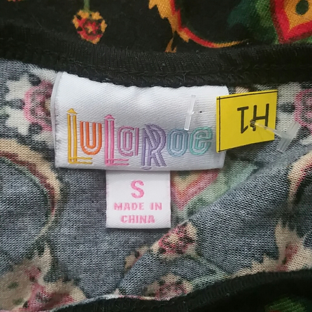 LuLaRoe SMALL 3/4 Sleeve T-shirt - Picture 3 of 4